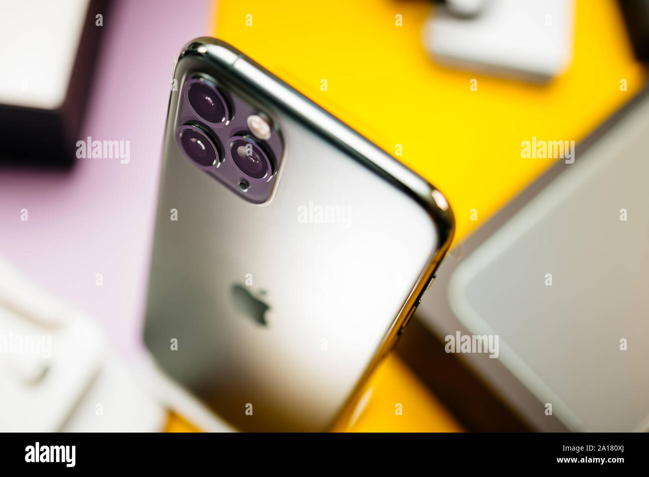 Iphone Makroobjektiv Stockfotos und -bilder Kaufen - Alamy