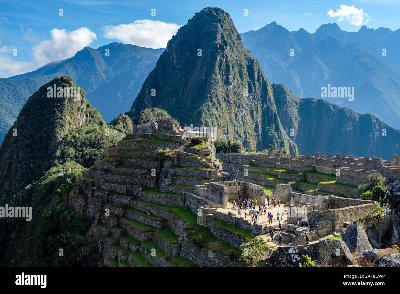 Antike Ruinen, Machu Picchu Sonnenaufgang, Heiliges Tal der Inkas, Peru. Blick auf die verlorene Stadt, Huayna Picchu, Machu Pichu, am frühen Morgen. Stockfoto