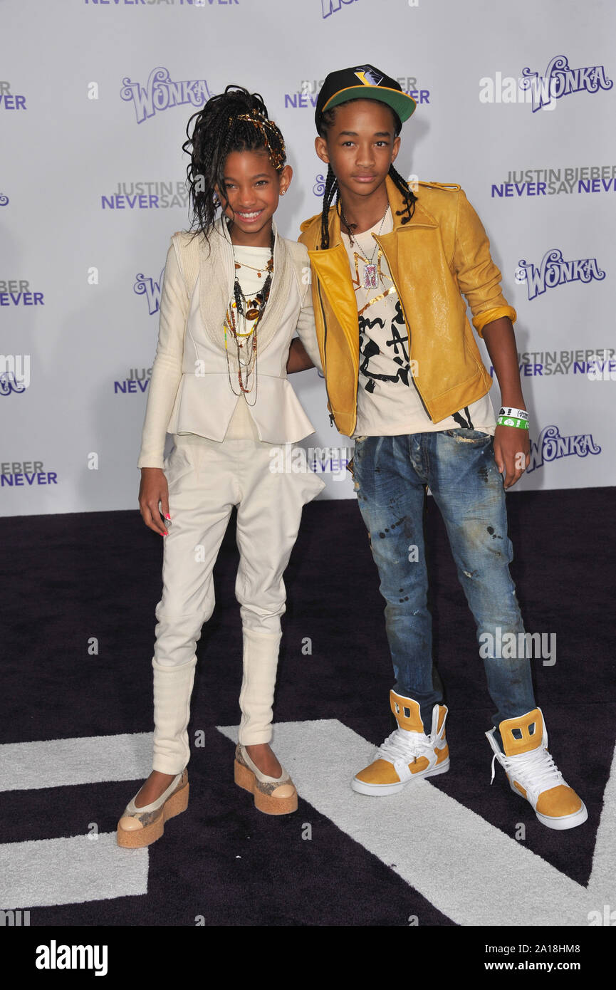 LOS ANGELES, Ca. Februar 08, 2011: Jaden Smith & Schwester Willow Smith an der Los Angeles Premiere von "Justin Bieber: Sag niemals Nie" an der Nokia Theater LA Live. © 2011 Paul Smith/Featureflash Stockfoto