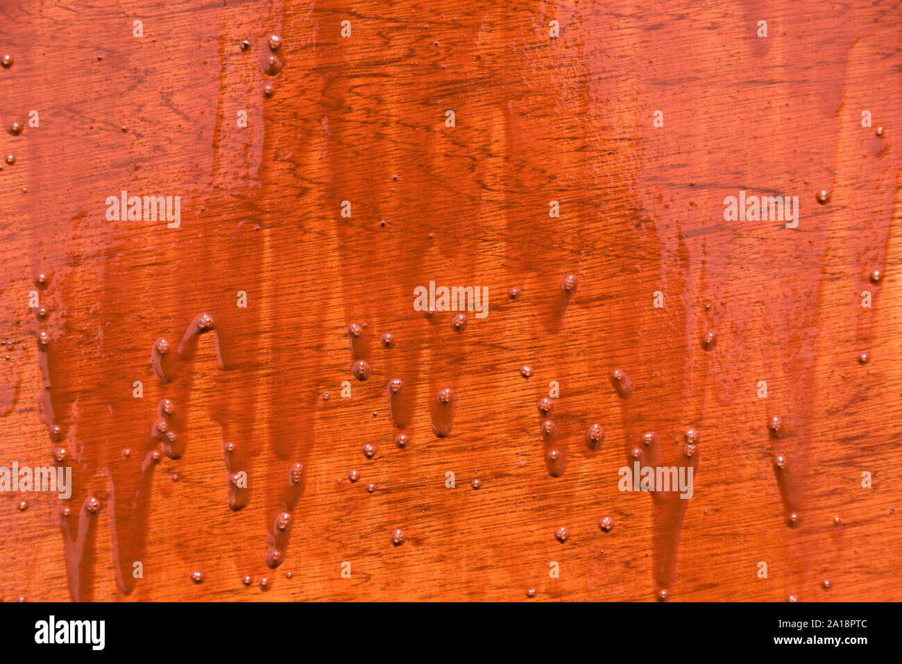 Farbe pinselstrichen auf Holzbrett Stockfoto