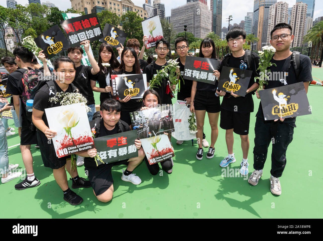 Schülerinnen und Schüler melden Sie das protestieren. Demonstranten März in Hongkong gegen die Auslieferung Rechnung eingereicht von Chief Executive Carrie Lam. Aussetzung der bi Stockfoto