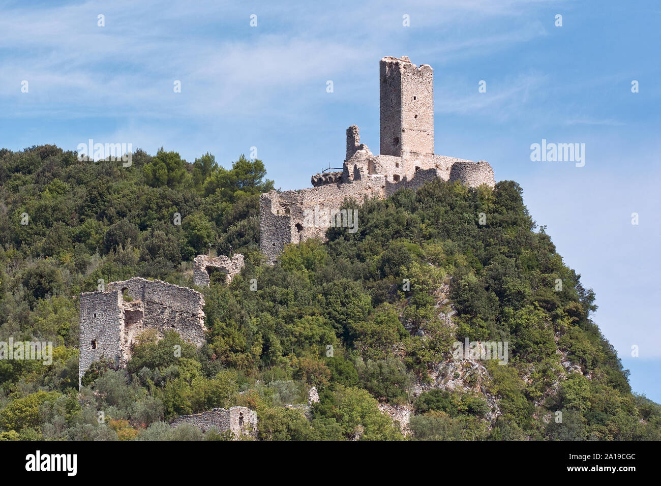 Ruinen einer mittelalterlichen Festungen in Ferentillo, Provinz Terni, Umbrien, Italien, Europa Stockfoto
