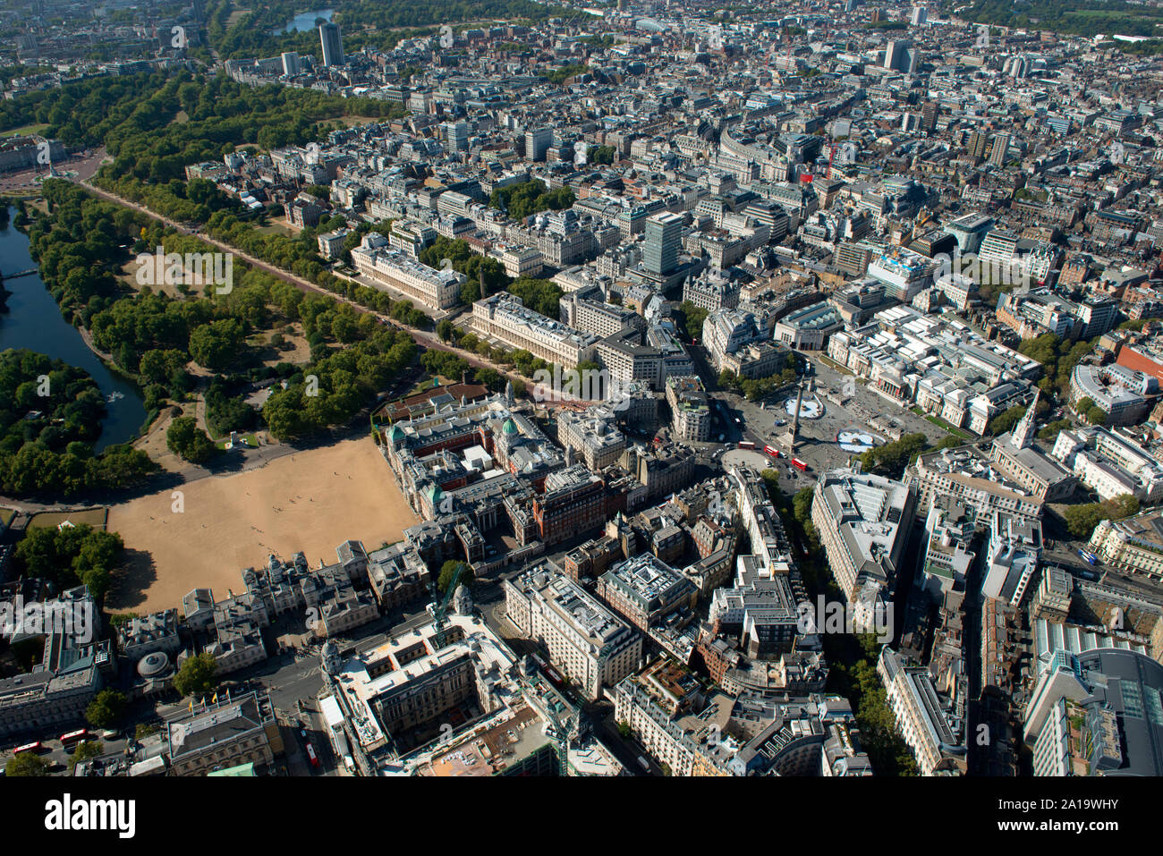 Whitehall und Trafalgar Square aus der Luft. Stockfoto