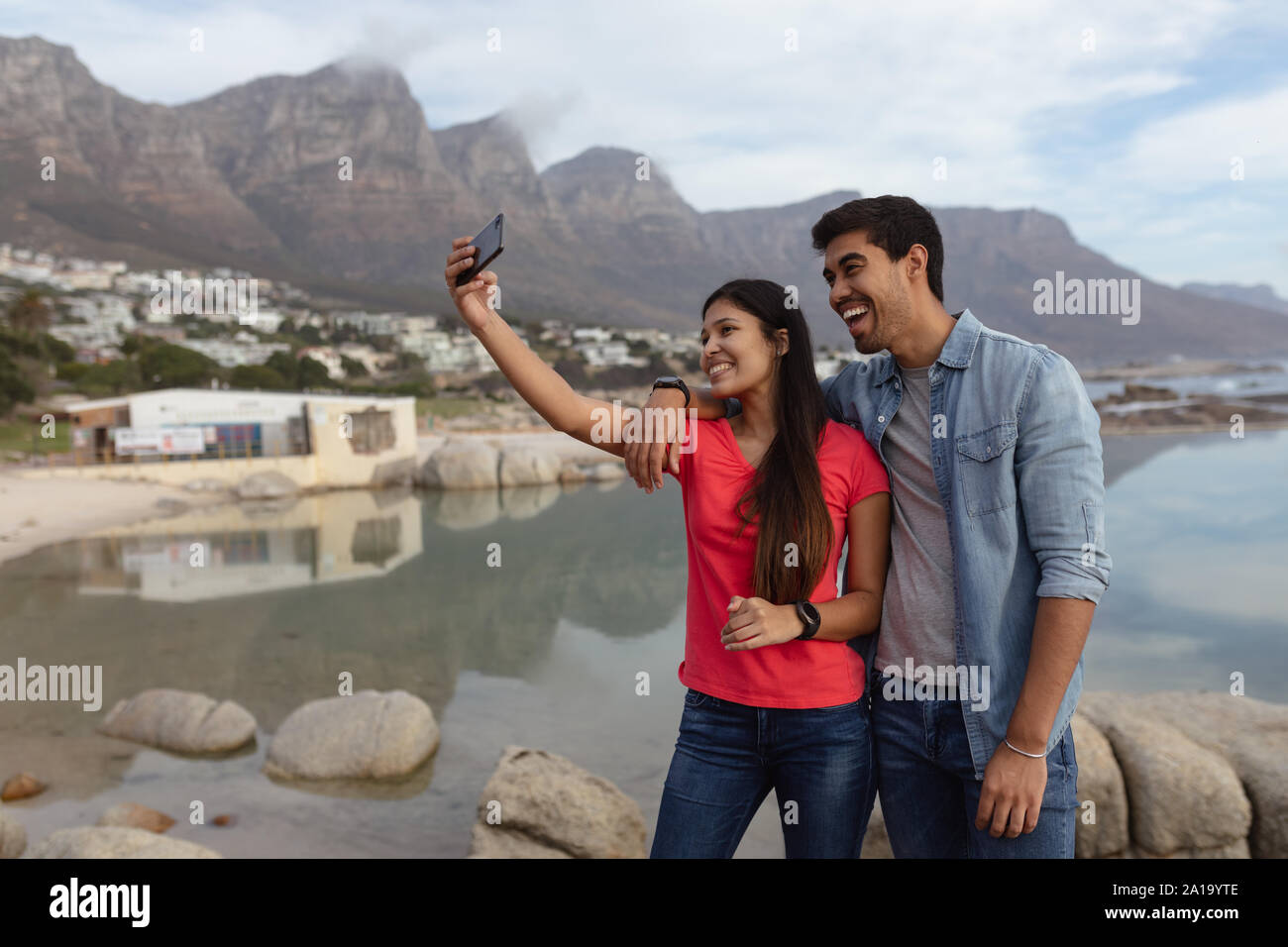Junge Mixed Race Paar eine selfie Stockfoto