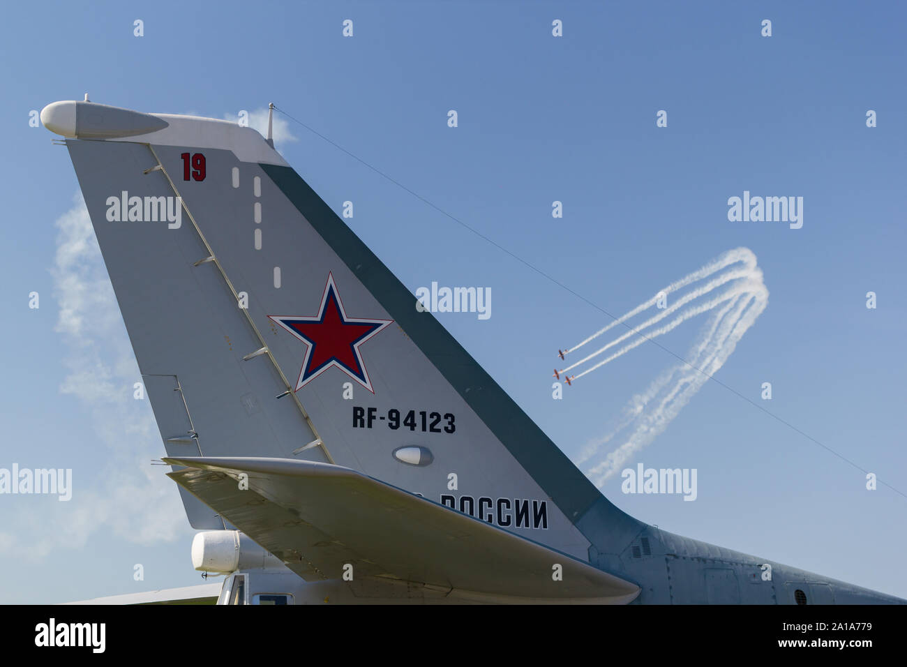 30. AUGUST 2019 Moskau, Russland: Russische Luftfahrt - ein Schwanz von einem Flugzeug-RF -94123 Tupolew Tu-95 Bear. Mitte der Schuß Stockfoto