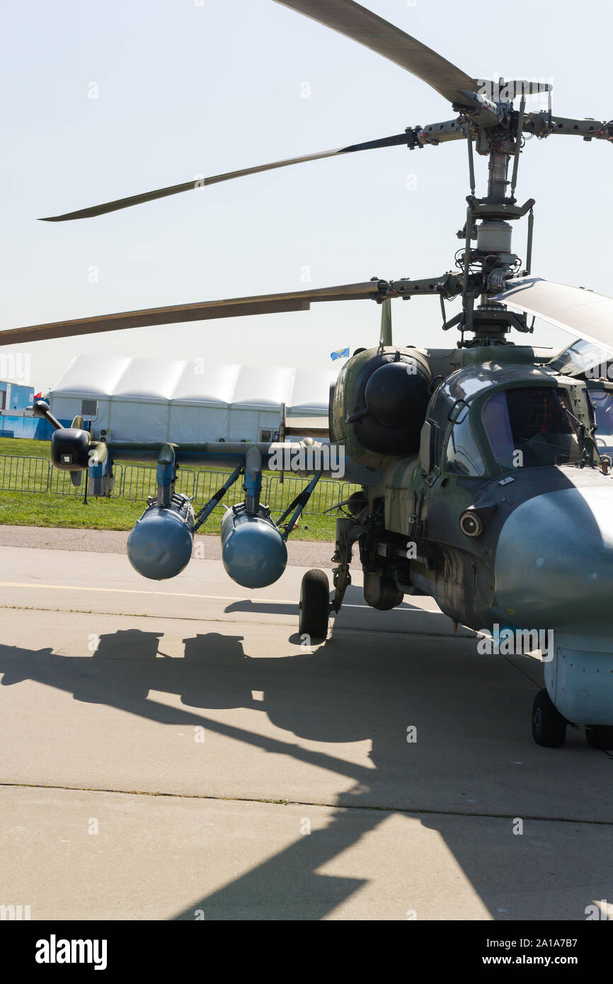 29. AUGUST 2019 Moskau, Russland: Draußen Ausstellung von militärischen Flugzeugen - eine militärische Hubschrauber MI-26 NM. Mitte der Schuß Stockfoto