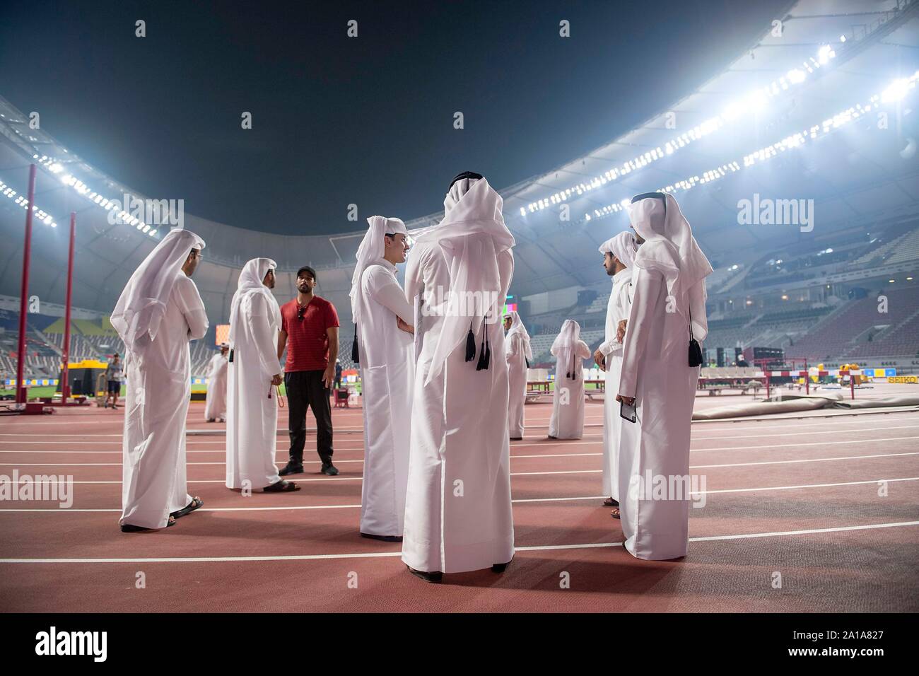 Funktion, die Kataris in Thawb (traditionelle Kleidung) an Khalifa International Stadium, am 25.09.2019 Leichtathletik WM 2019 in Doha/Katar, vom 27.09. - 10.10.2019. | Verwendung weltweit Stockfoto