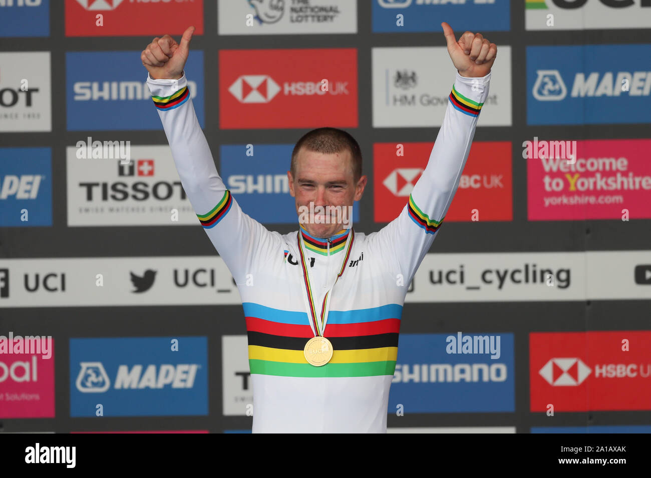 Harrogate, Großbritannien. 25 Sep, 2019. HARROGATE, 29-09-2019, Radfahren, WK WIELRENNEN, Weltmeisterschaften, tijdrit, Elite Mannen, Rohan Dennis wint de WK tijdrit voor Remco Evenepoel Credit: Pro Schüsse/Alamy leben Nachrichten Stockfoto