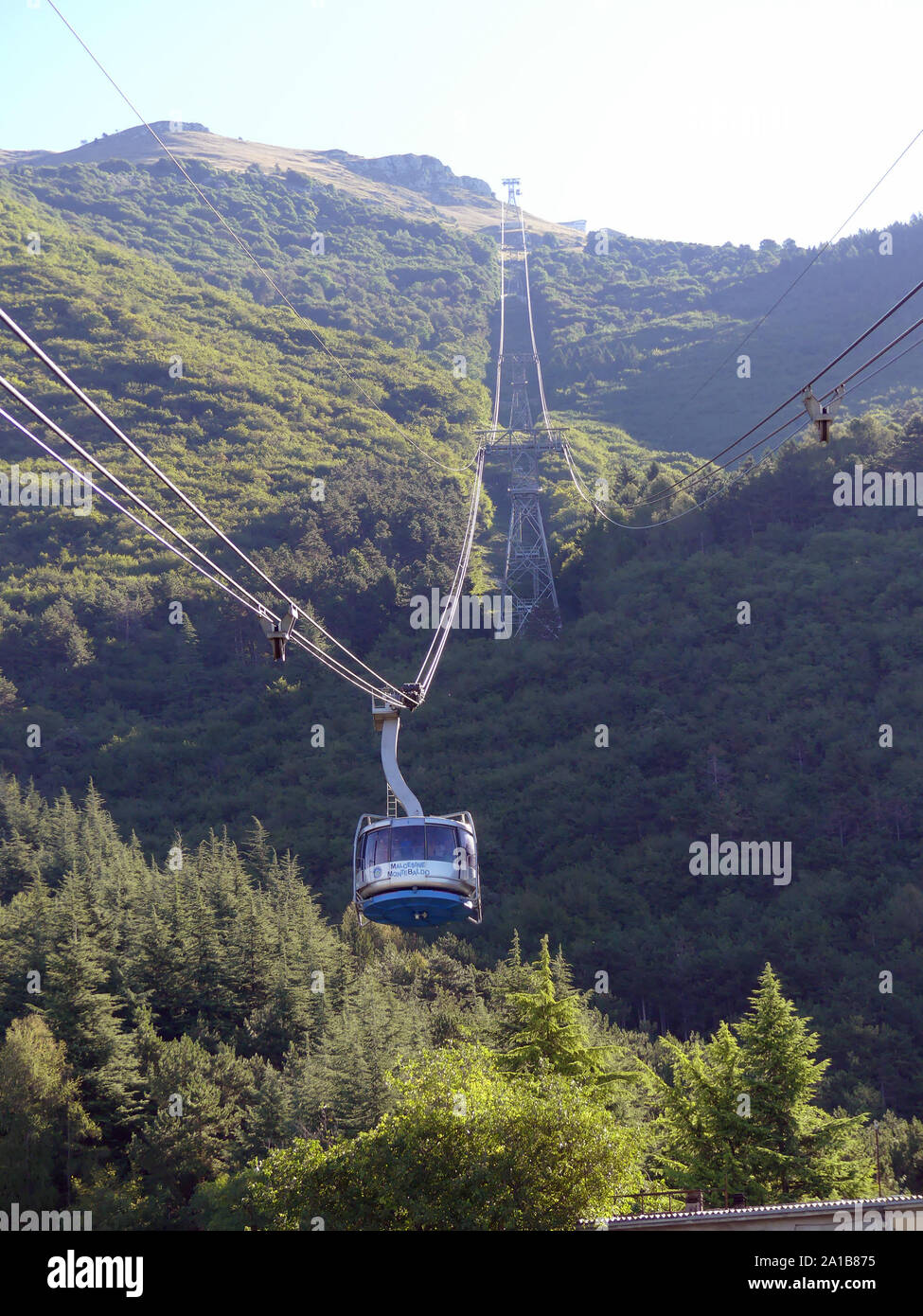 MALCESINE, Nord Italien. Skilift verbindet die Stadt mit den Monte Baldo. Stockfoto