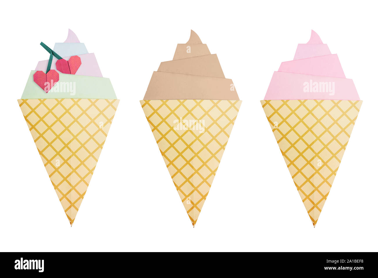 Eis origami in den Kegel Stockfoto