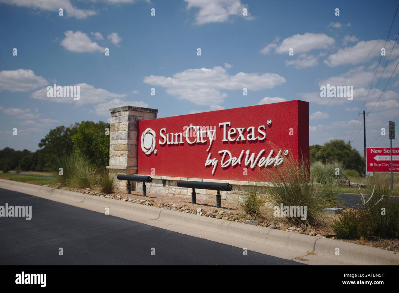 Georgetown, Texas/USA - September 6th, 2019: Der Eingang zum Sun City Ruhestandgemeinschaft an der Ecke von Sun City Blvd und TX Hwy 195. Stockfoto