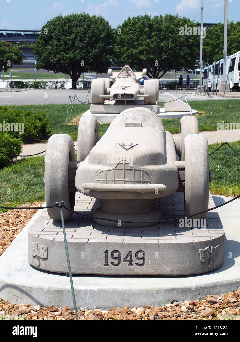 Skulpturen von 1949 und 1970 500 Meilen von Indianapolis gewinnen Rennwagen auf dem Indianapolis Motor Speedway, Indiana, Juli 28, 2019, © katharine Andr Stockfoto