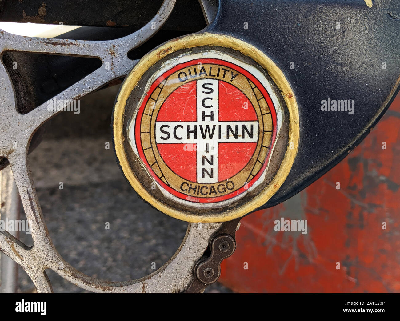 Ein original Schwinn Bikes vintage Logo ist auf einem Fahrrad Kettenblatt gesehen. Stockfoto