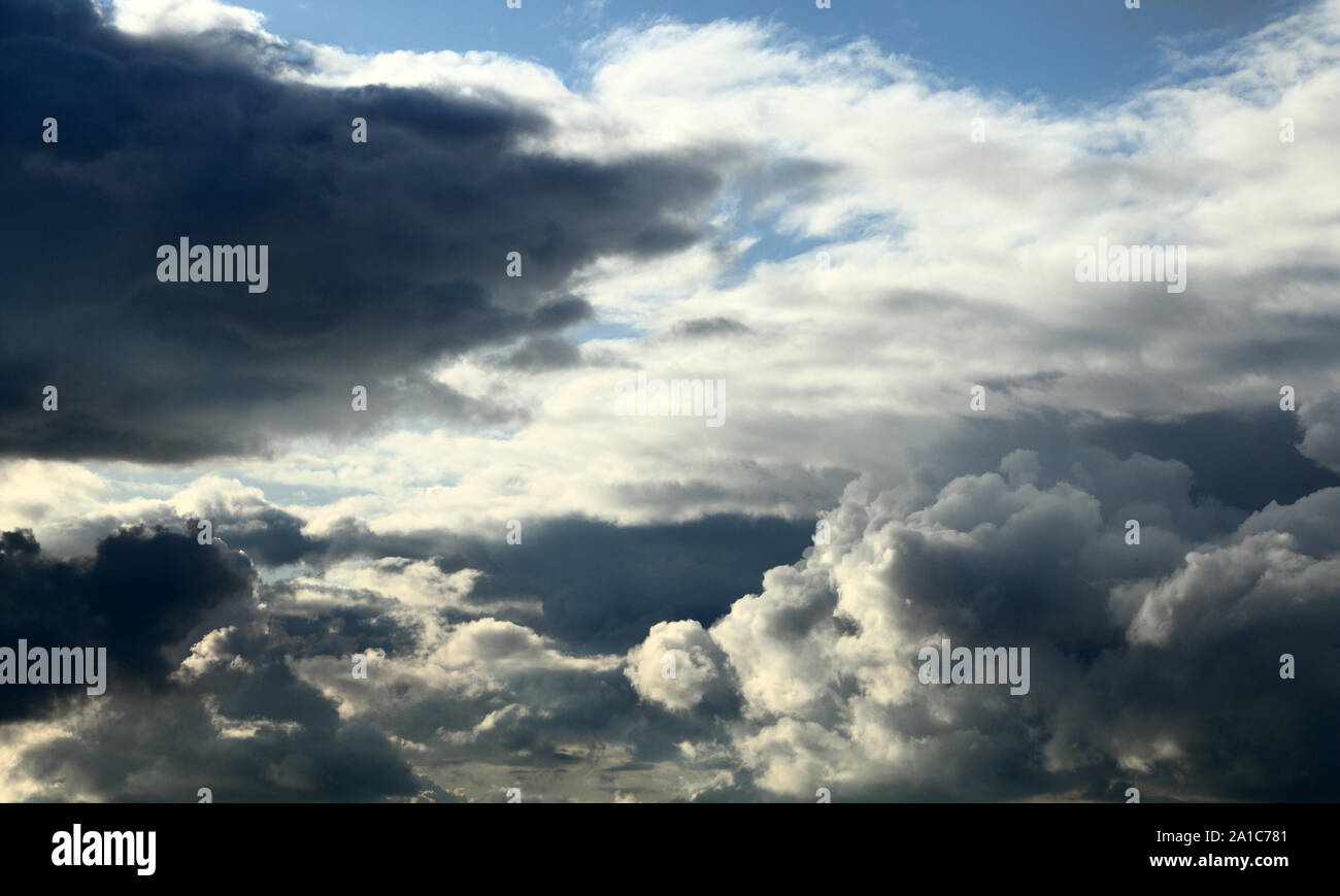Dunkel, turbulenten, Sturm, Regen, Wolken, Bildung, Meteorologie, Wolken, Wetter Stockfoto