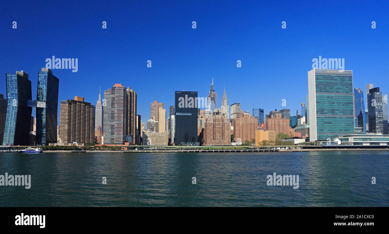 New York City Skyline gesehen aus Ost Fluss Stockfoto