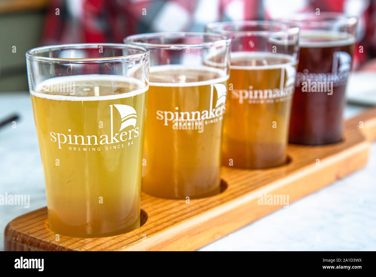 Bier Verkostung Gastro Spinnakers Brewpub in Victoria, British Columbia. Stockfoto