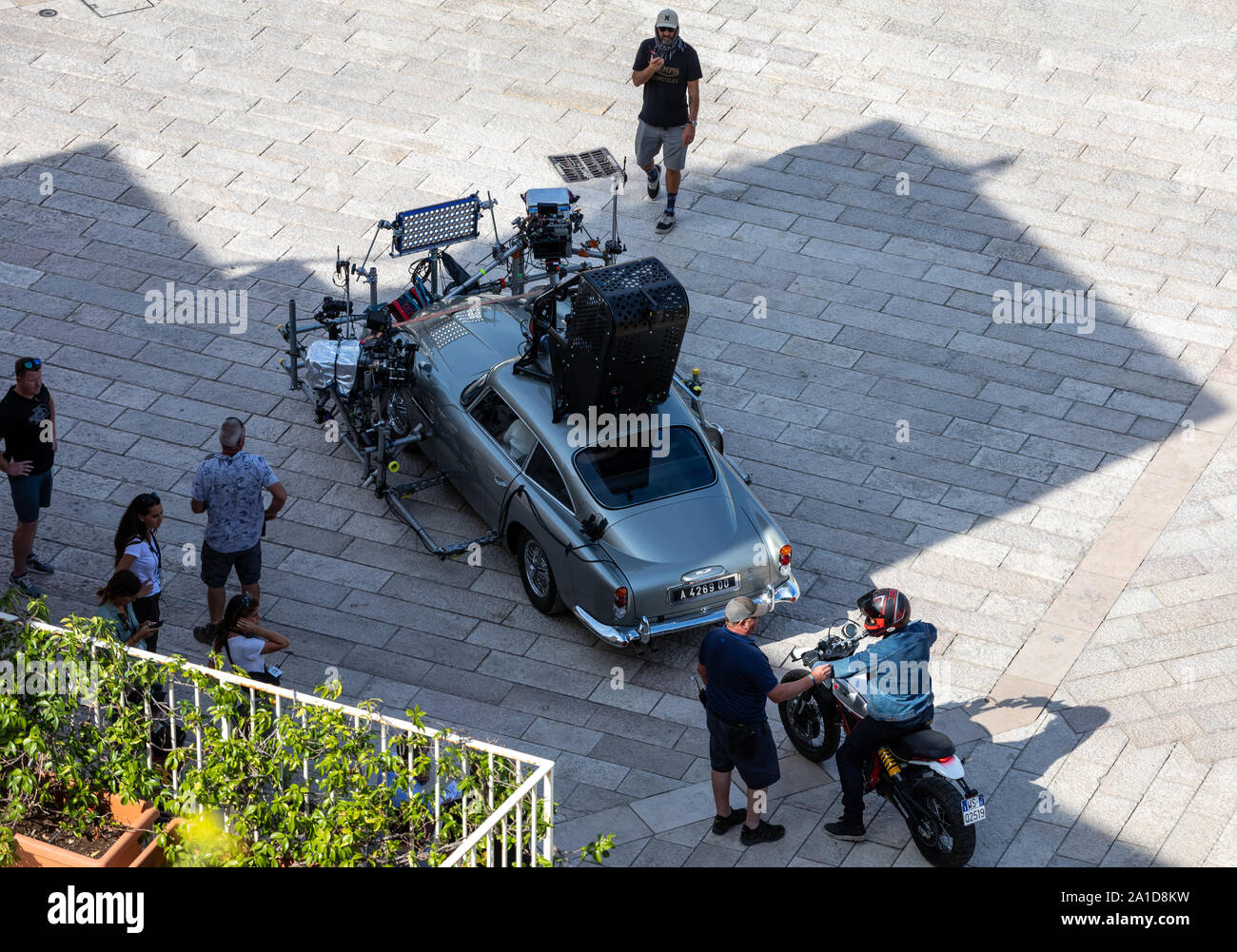 Matera, Italien - September 15, 2019: Bond 25, Aston Martin DB5 mit allen Geräten für die Aufnahme von Chase Szenen aus dem Film "keine Zeit" in Sassi, Matera, Italien zu sterben. Stockfoto