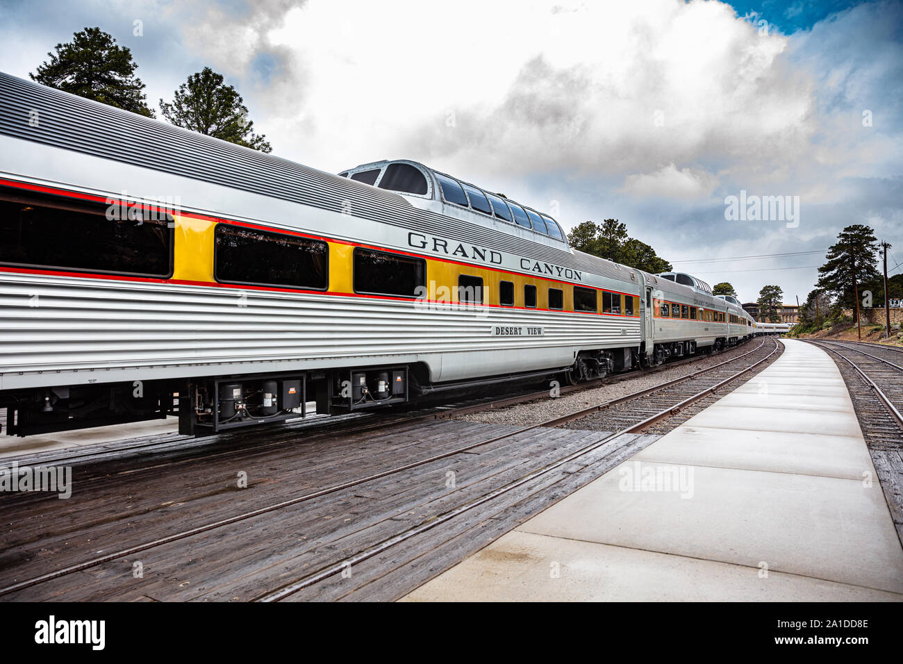 Grand Canyon Arizona USA. 22. Mai 2019. Grand Canyon Railway, Zug am National Park entfernt. Stockfoto