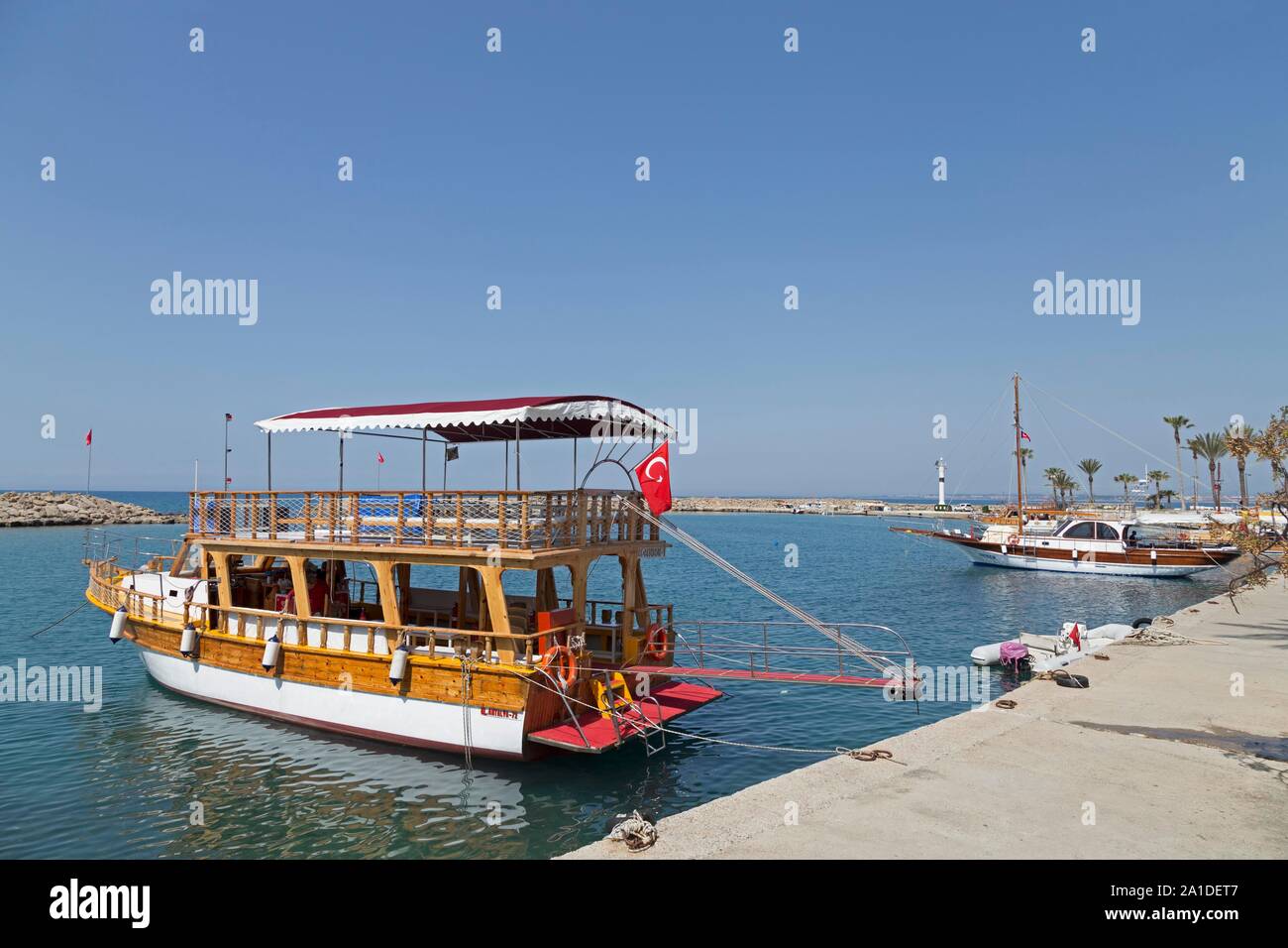 Ausflugsschiff im Hafen, Seite, Provinz Antalya, Türkei Stockfoto