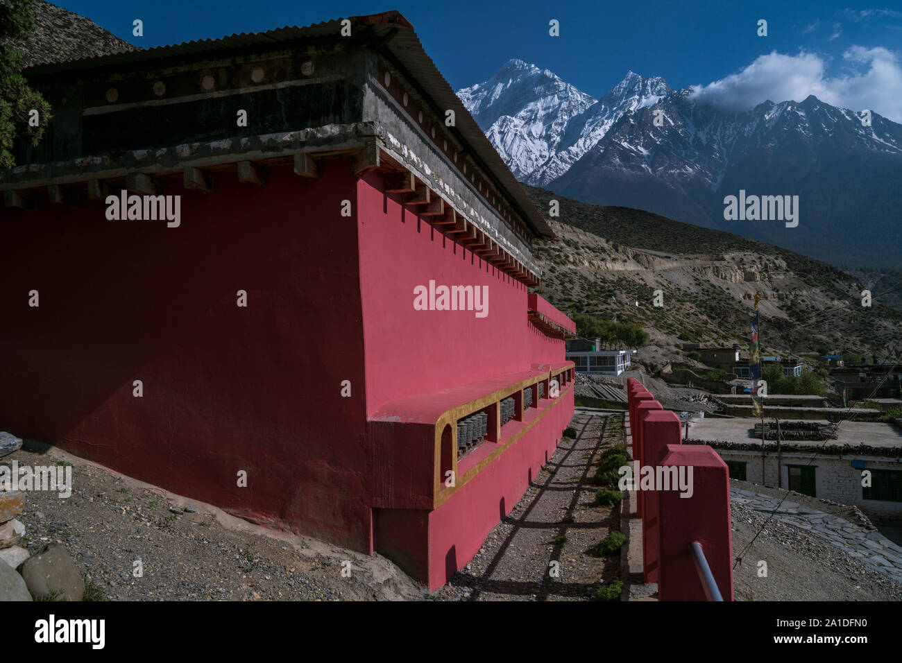 Thini Gompa Kloster in einem kleinen Dorf in der Nähe von Thini Jomsom, Mustang, Nepal Stockfoto