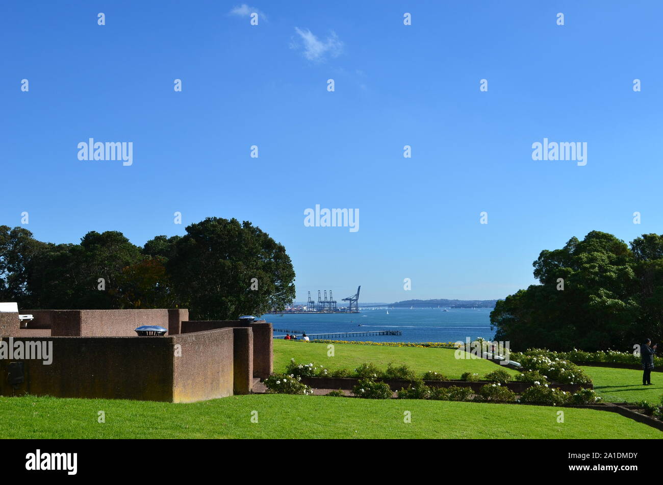 Blick auf den Hafen von Auckland aus Bastion Point Stockfoto