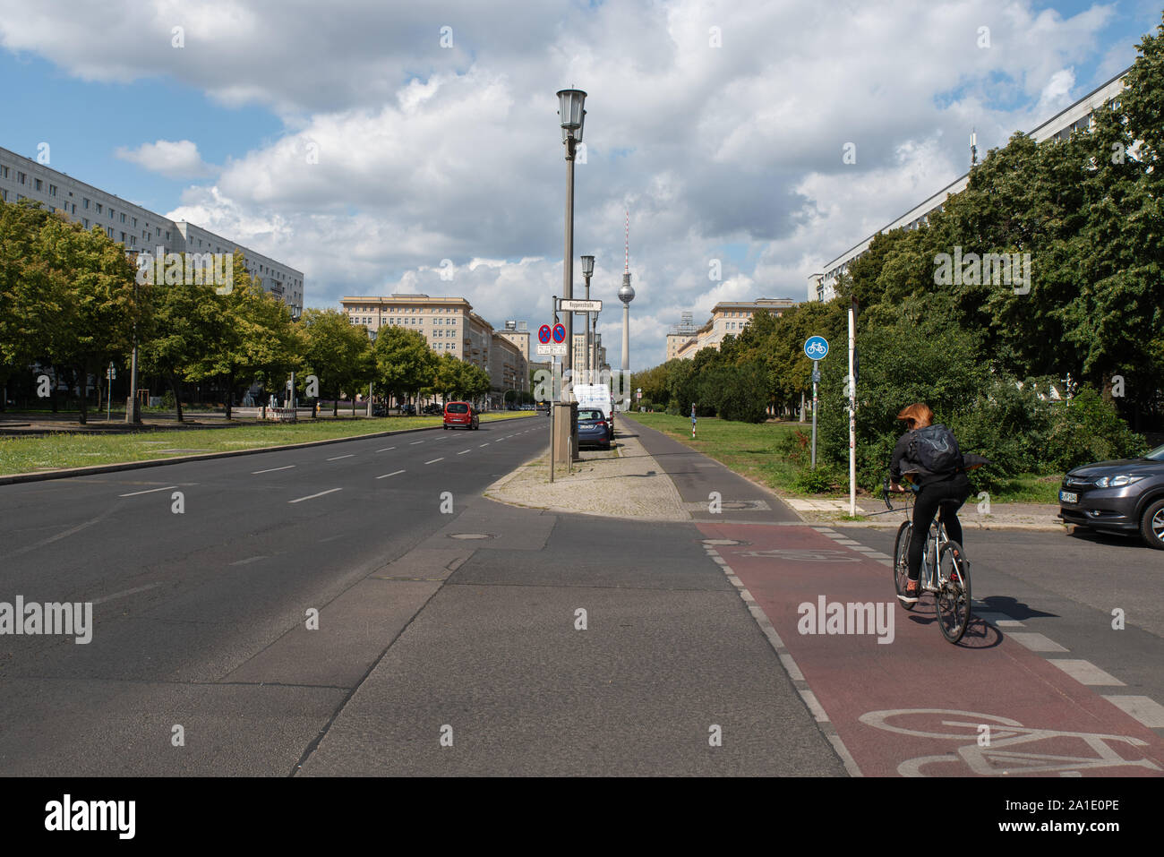 Karl-Marx-Allee ist als Unesco Weltkulturerbe geworden, Berlin, Deutschland. Stockfoto