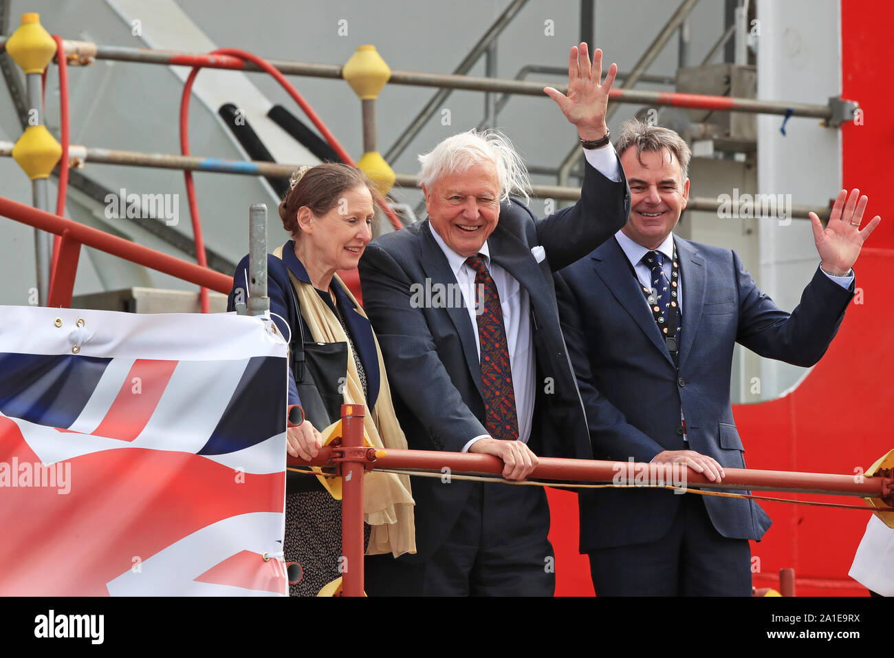 Sir David Attenborough während der taufzeremonie der Polarforschung Schiff, das einer öffentlichen Abstimmung Boaty McBoatface, auf der Werft Cammell Laird in Birkenhead, Merseyside zu nennen. Stockfoto