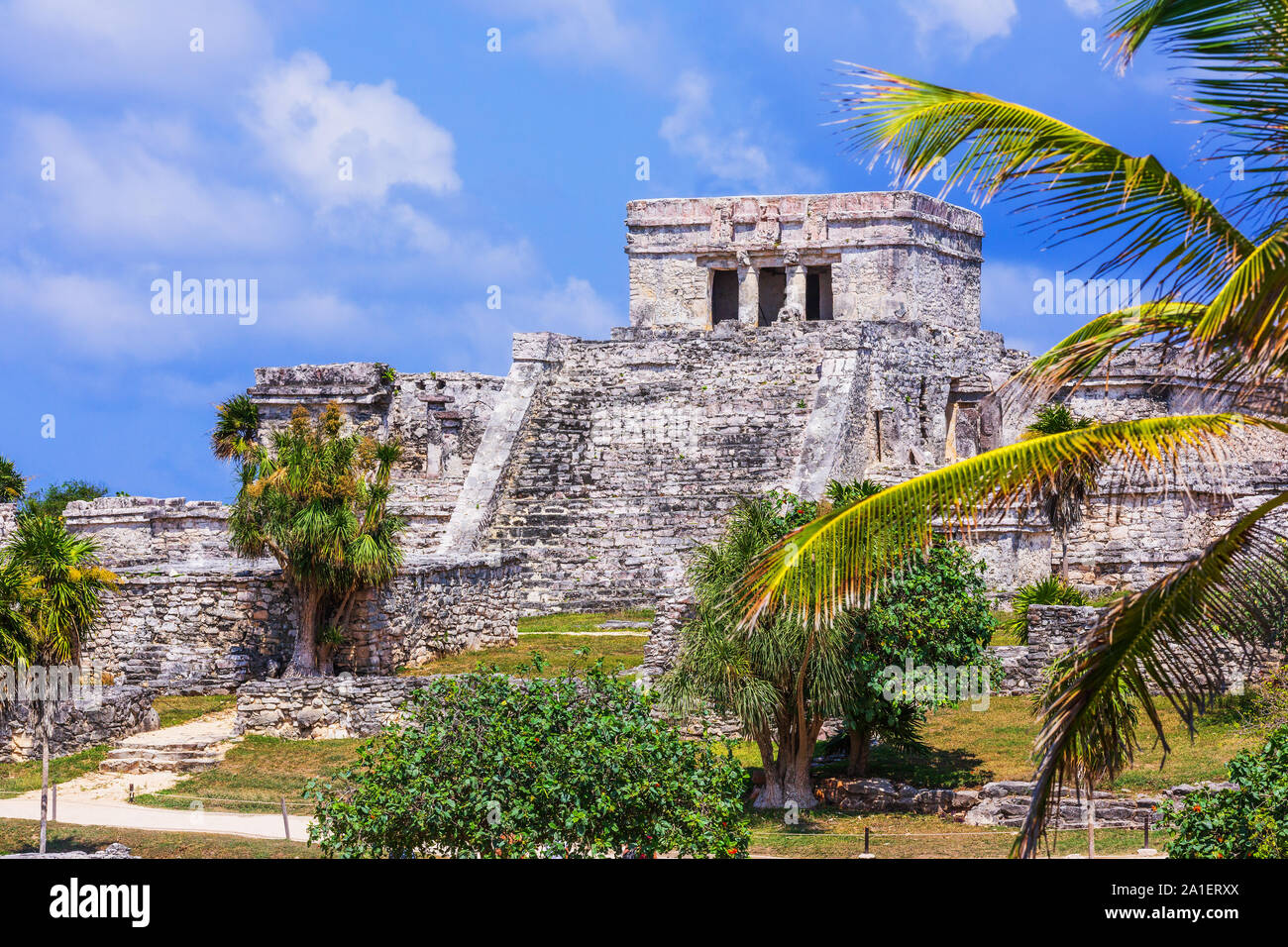 Tulum, Mexiko. El Castillo (Schloss) Die wichtigsten Tempel der Maya Stadt. Stockfoto