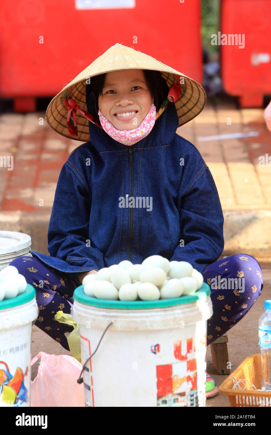 Vente d'oeufs. Marché Laotien. Vientiane. Laos. /Eier. Lao-Markt. Vientiane. Laos. Stockfoto