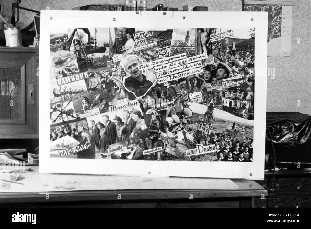 101-5337" Versöhnungsplakat'aus Photo Gallery von Erich Andres, Deutschland 1949. Fotomontage "Versöhnung" von Fotos geschossen und vom Fotografen Erich Andres, Deutschland 1949 komponiert. Stockfoto