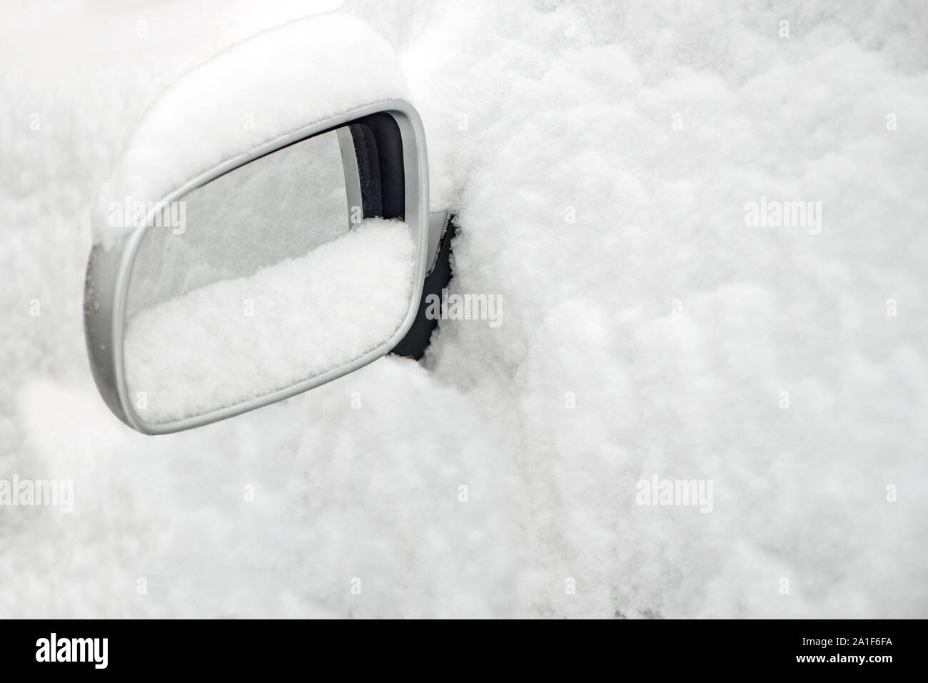 Auto unter dem schnee -Fotos und -Bildmaterial in hoher Auflösung – Alamy