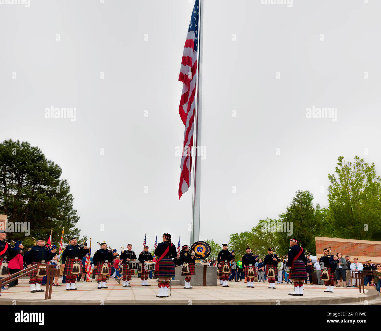 Portland, Oregon, USA - 29. Mai 2017: Memorial Day Feier zu Ehren des Zweiten Weltkrieges Generation Willamette National Cemetery. Portland Polizei Stockfoto