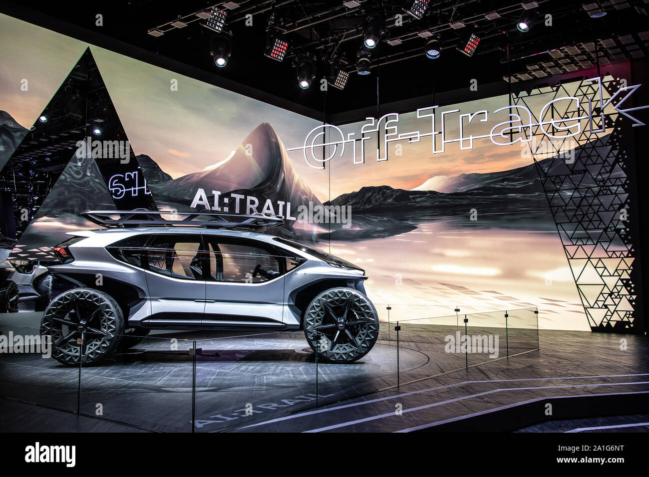 Frankfurt, Deutschland, Sep 2019 Neue vollelektrische Audi AI: TRAIL quattro elektrische Offroader Konzept Prototyp Auto, IAA, Audi Level 4 Automatisiertes Fahren EV Stockfoto