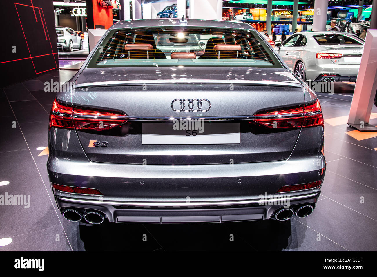 Frankfurt, Deutschland, Sep 2019 Audi S6 Limousine auf der IAA, C7, Typ 4G, 4.0 TFSI quattro twin-turbo V8-Motor, Executive Car von der Audi AG produziert Stockfoto