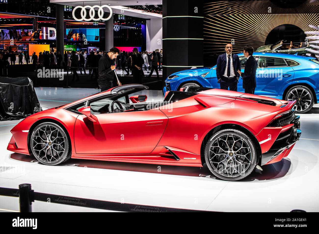 Frankfurt, Deutschland, September 10, 2019: metallic rot Lamborghini Huracan Evo Spyder auf der IAA, 2020 Modell Jahr supercar Hergestellt von Italienischen Lamborghini Stockfoto