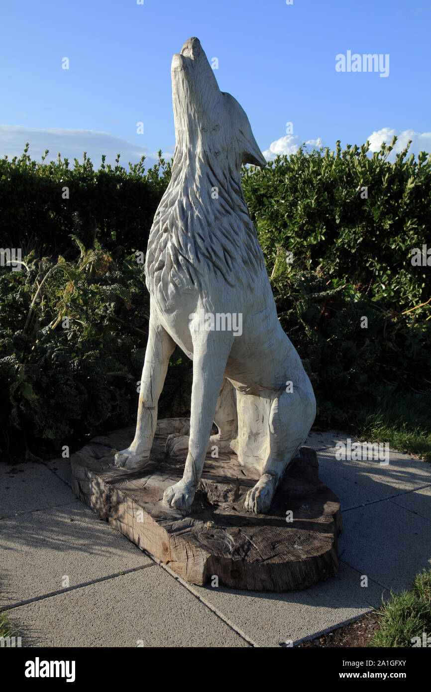 Wolf, geschnitzt, Holz-, Holz-, Skulptur, St. Edmund Legende, Hunstanton, Norfolk, England, Großbritannien Stockfoto