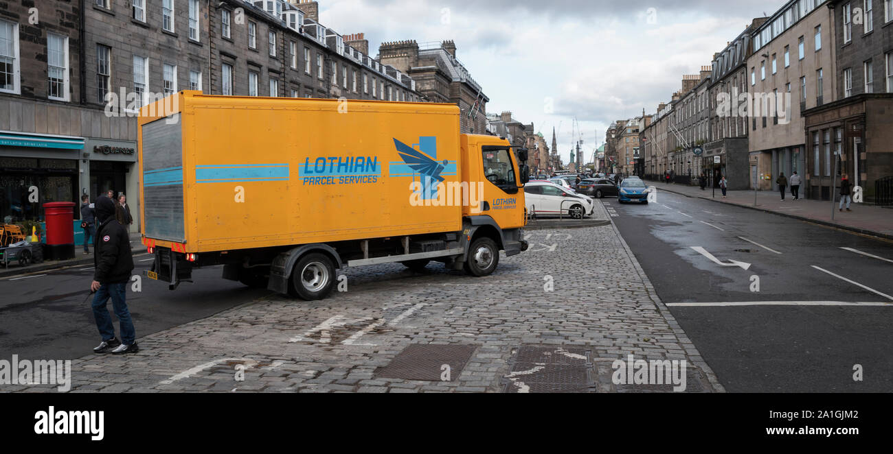 Schnell und wütend 9 Filmen entlang der George Street in der schottischen Hauptstadt Edinburgh im September 2019. Stockfoto