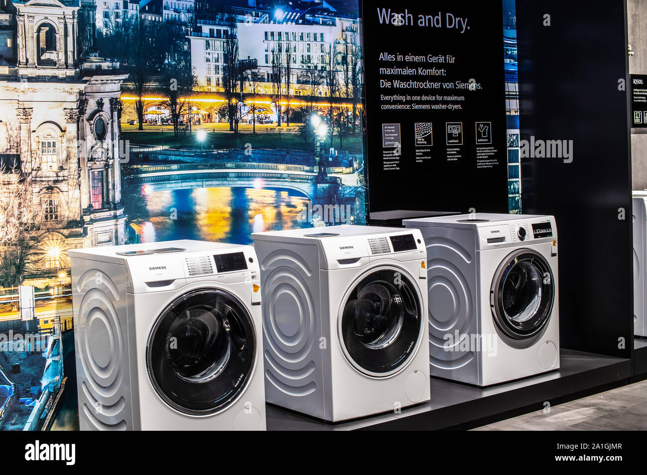 Waschtrockner industrie messe -Fotos und -Bildmaterial in hoher Auflösung –  Alamy