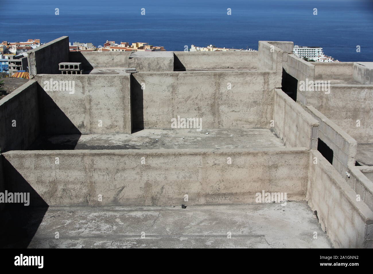 3 tier Dachkonstruktion, vor und nach, Acantilados de Los Gigantes, North Shore, Teneriffa, Kanarische Inseln, Spanien 2019 Stockfoto