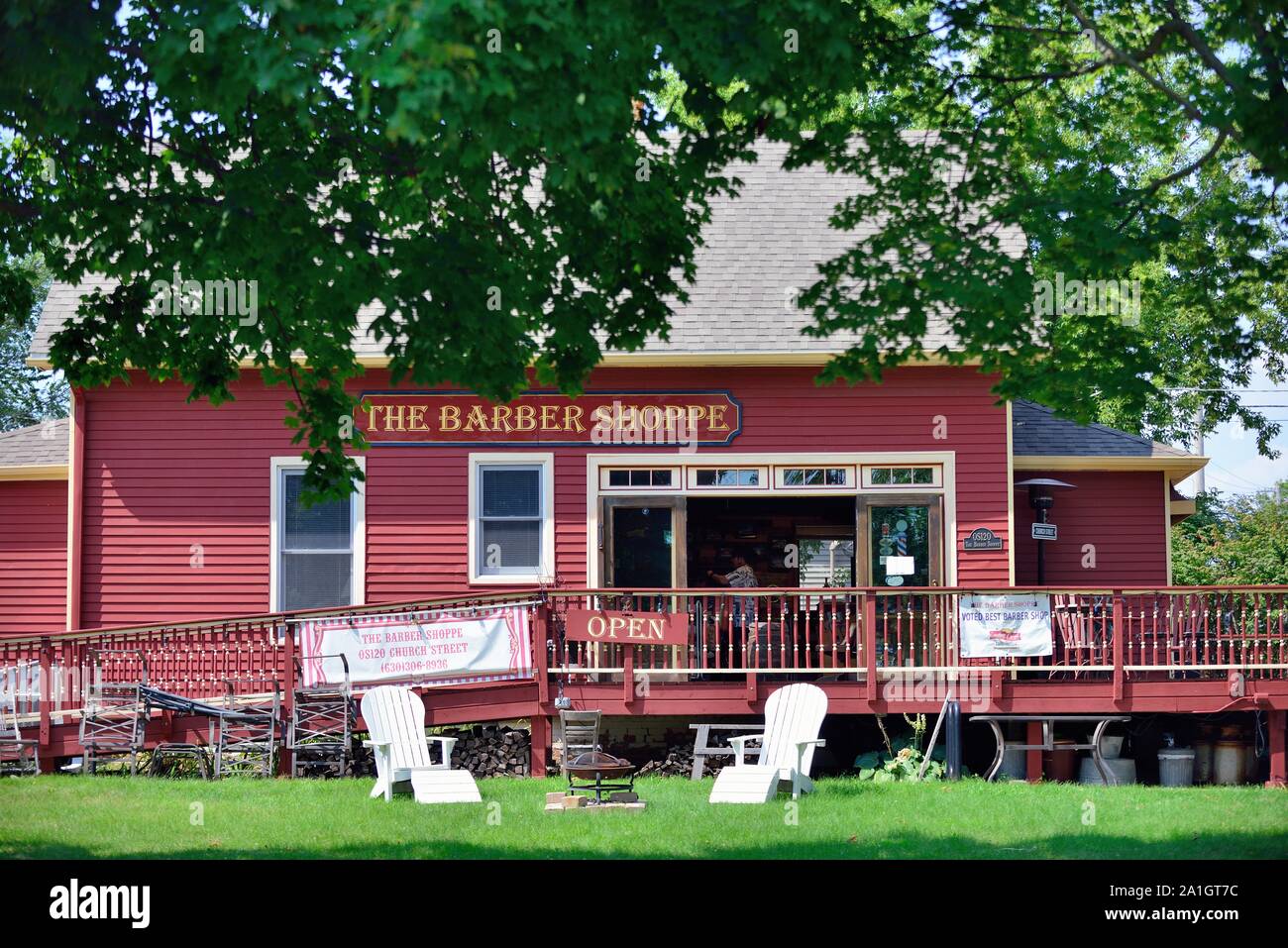 Winfield, Illinois, USA. Eine ungewöhnliche Friseur in einer ländlichen Umgebung in einem westlichen Vorort von Chicago. Stockfoto