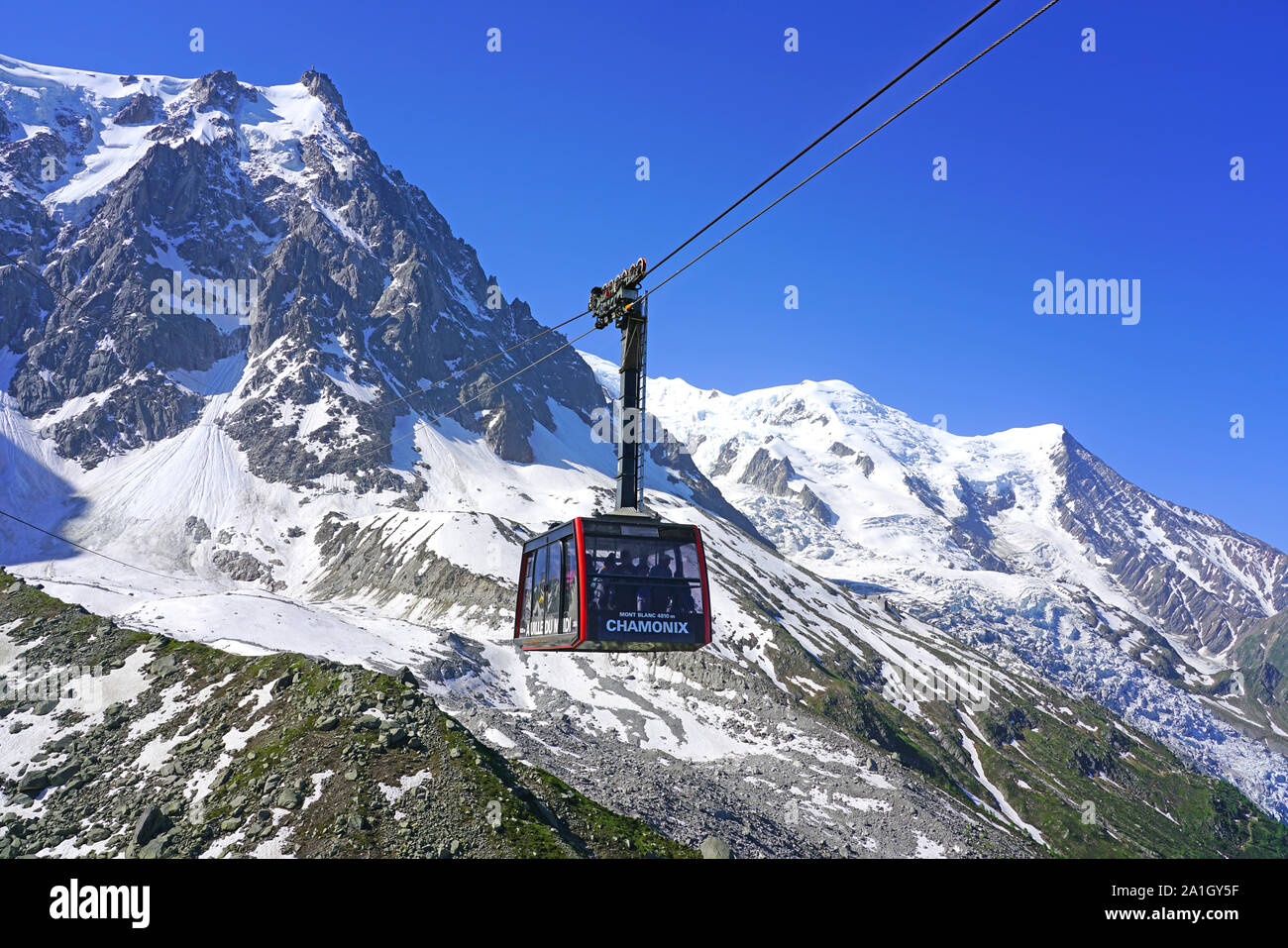 CHAMONIX, Frankreich-26 Jun 2019 - Blick auf den Aiguille du Midi ...
