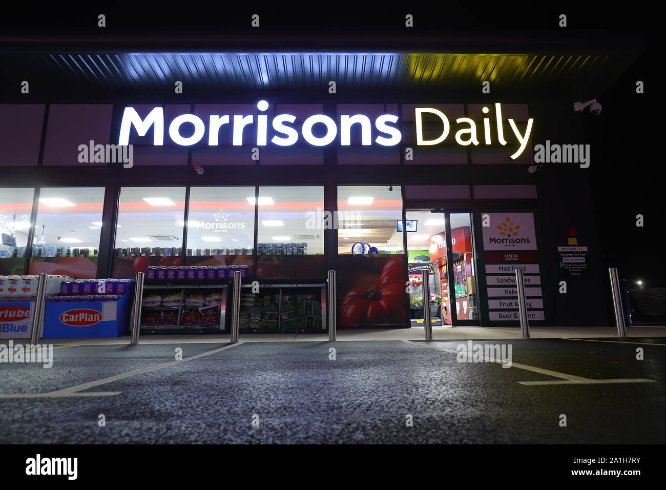 Die neue ESSO & Morrisons täglich das ist am Bügel Grün in Leeds eröffnet. Stockfoto