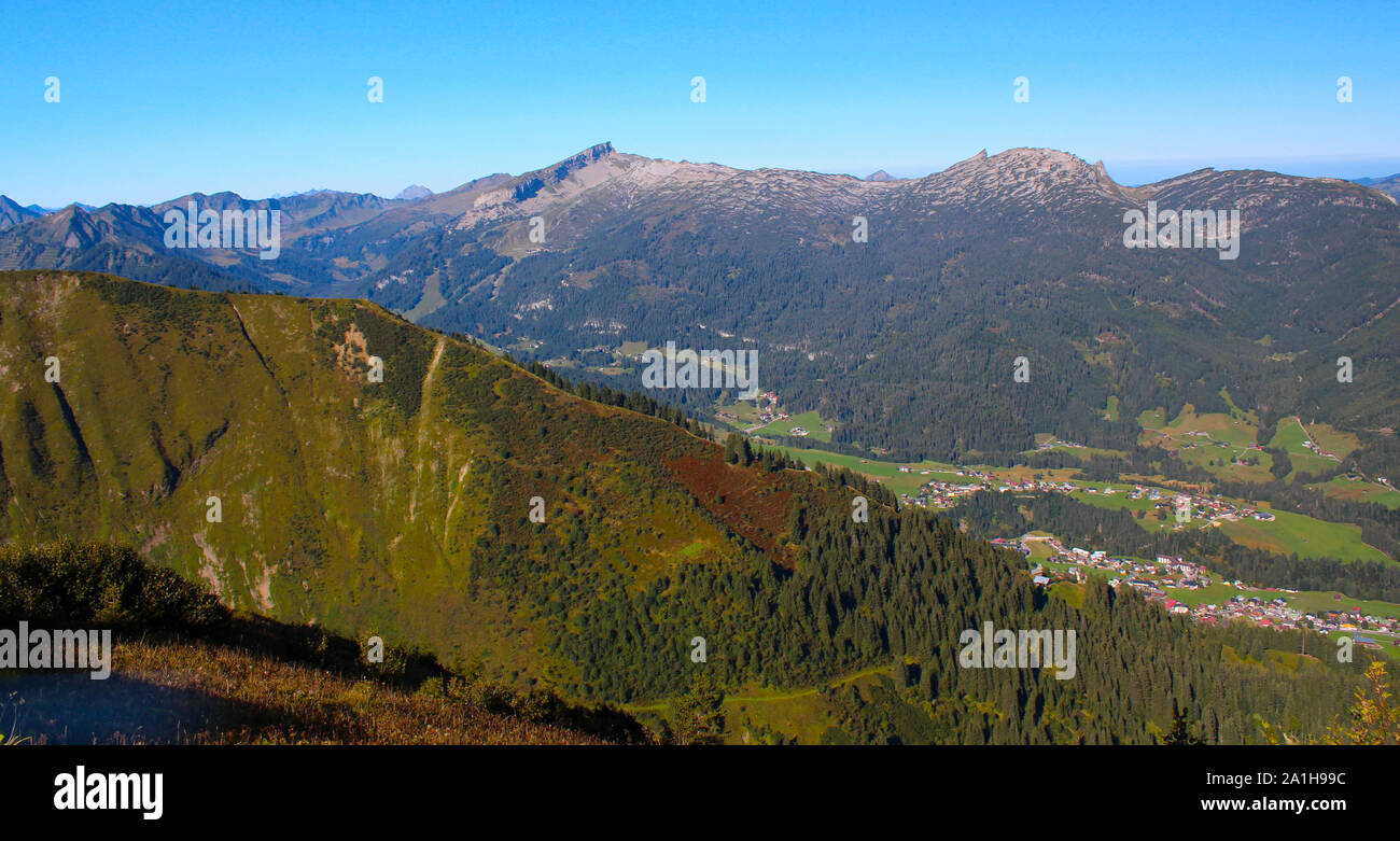 Die Alpen im Kleinwalsertal in Österreich Stockfoto
