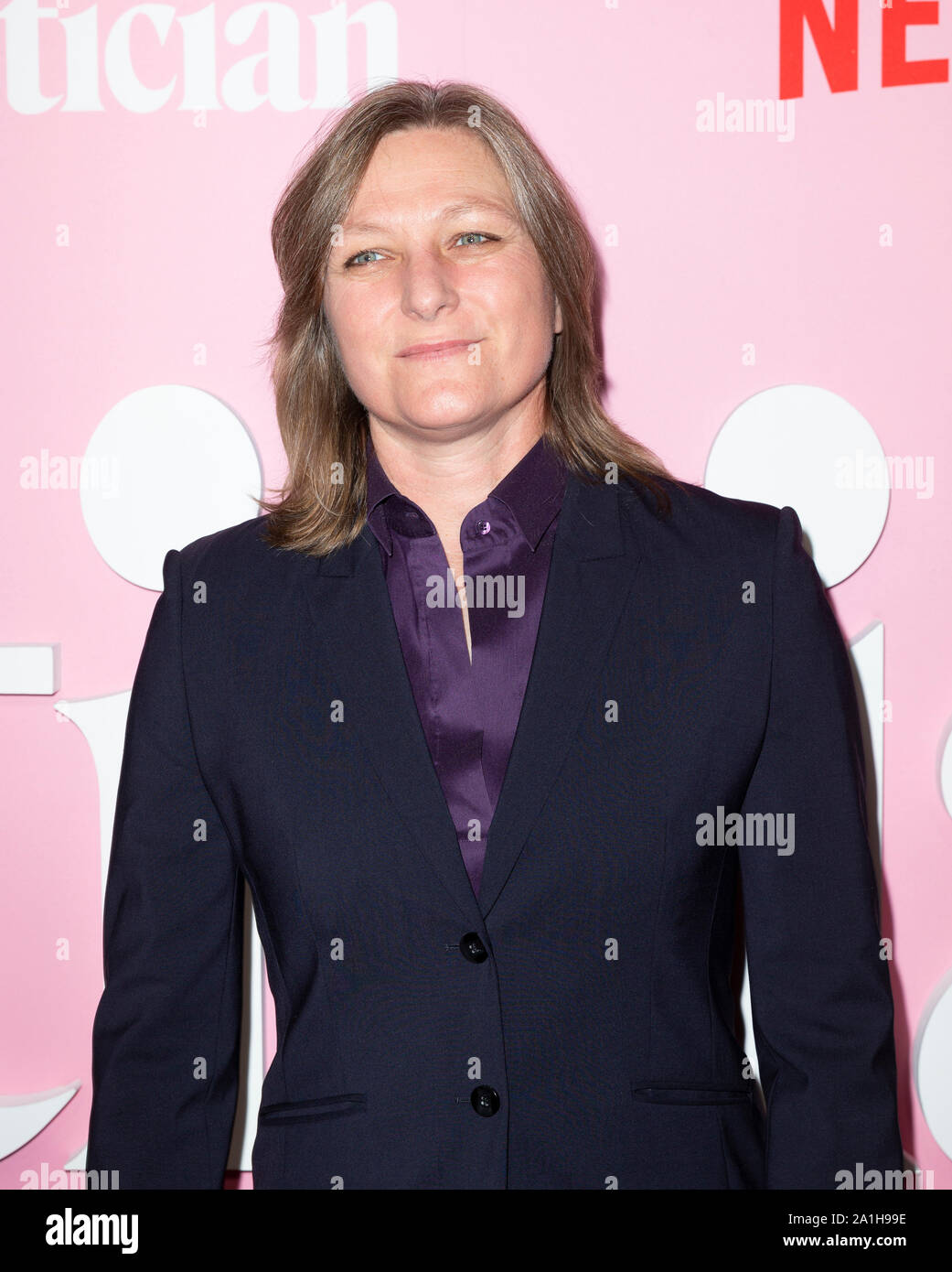 New York, NY - 26. September 2019: Cindy Holland Netflix der Politiker Premiere auf der DGA-Theater besucht Stockfoto