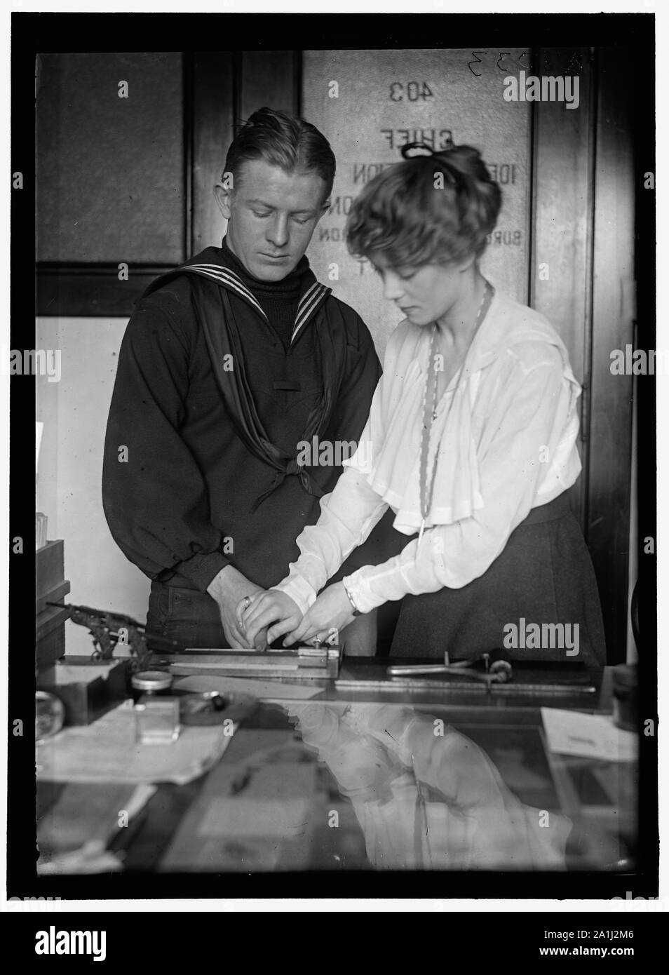 NAVY DEPARTMENT, U.S. INTELLIGENCE BUREAU, FINGER PRINT ABTEILUNG SEKRETÄRINNEN: James A. NOONAN, Frau. G.G. BOSWELL Stockfoto