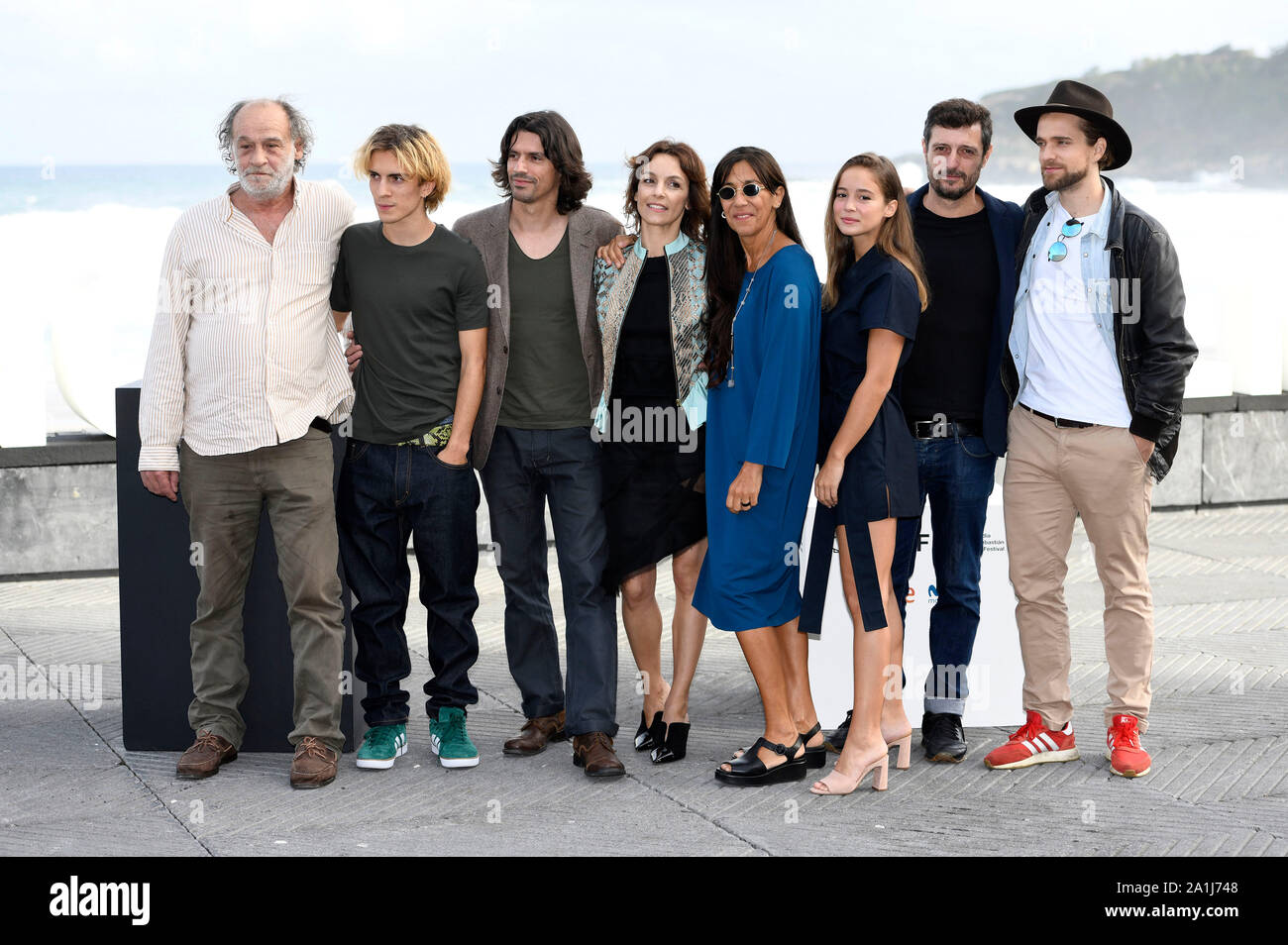 Goncalo Waddington mit seiner Besetzung an Fotoauftrag zu 'Patrick' an der 67th San Sebastian International Film Festival / Festival Internacional de Cine de San Sebastián auf dem Kursaal Terasse. San Sebastian, 25.09.2019 | Verwendung weltweit Stockfoto