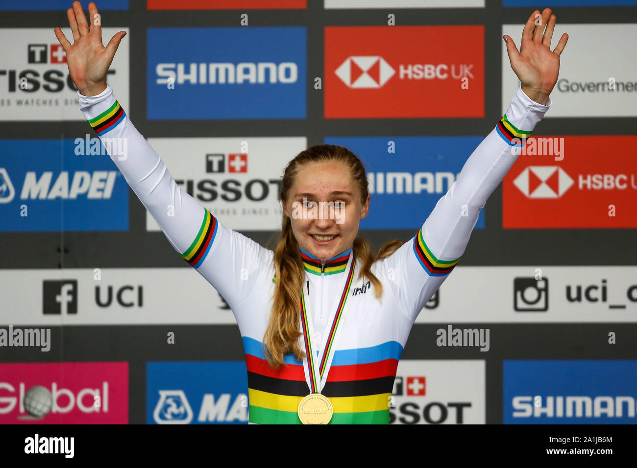 Harrogate, Großbritannien. 27. September 2019. Megan Jastrab der USA nimmt Gold im 2019 UCI Road World Championships Frauen Junior Straße Rennen. September 27, 2019 Credit Dan-Cooke/Alamy leben Nachrichten Stockfoto