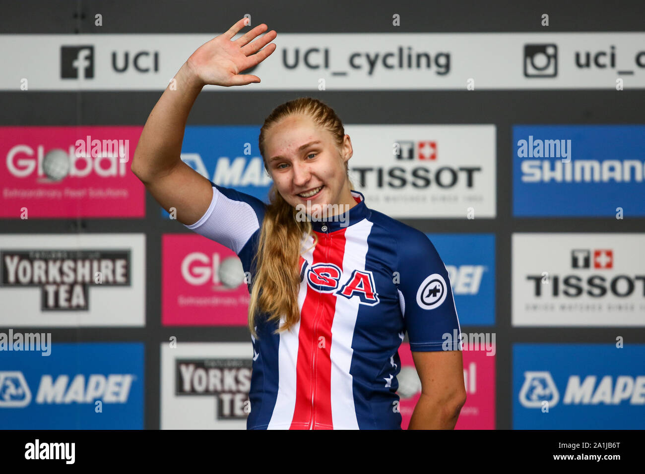 Harrogate, Großbritannien. 27. September 2019. Megan Jastrab der USA nimmt Gold im 2019 UCI Road World Championships Frauen Junior Straße Rennen. September 27, 2019 Credit Dan-Cooke/Alamy leben Nachrichten Stockfoto