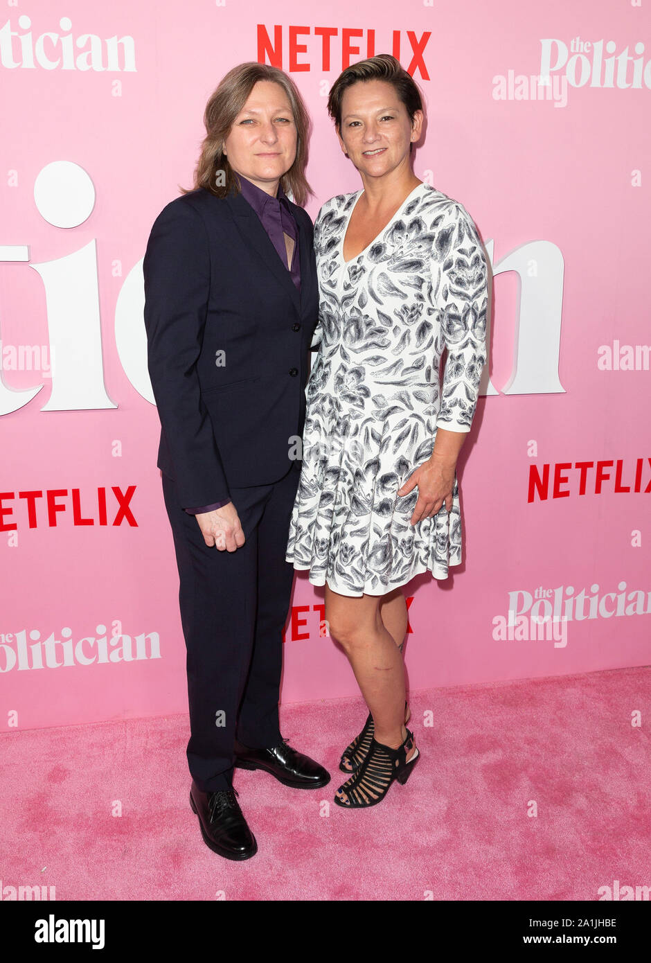 Cindy Holland, Annie Imhoff besuchen Netflix der Politiker Premiere auf der DGA-Theater (Foto von Lew Radin/Pacific Press) Stockfoto