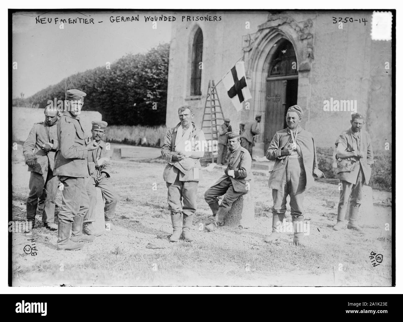Neufmentier [d. h. Chauconin-Neufmontiers]--deutsche verwundete Gefangene Stockfoto